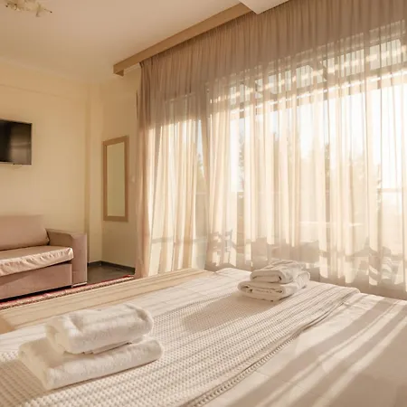 Sunny Tria Villa