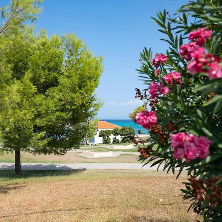 Sunny Tria Villa *