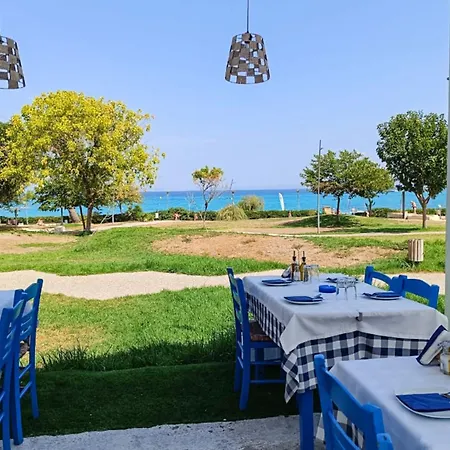 Sunny Tria Villa *