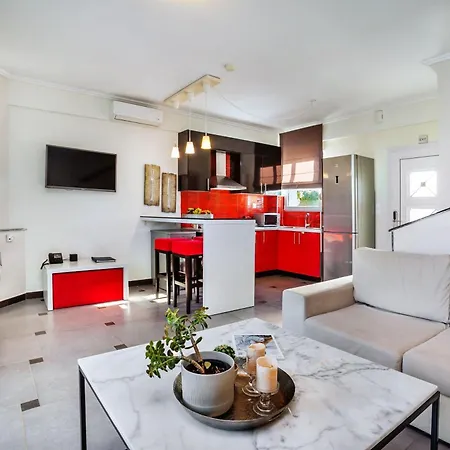 Sunny Tria Villa *